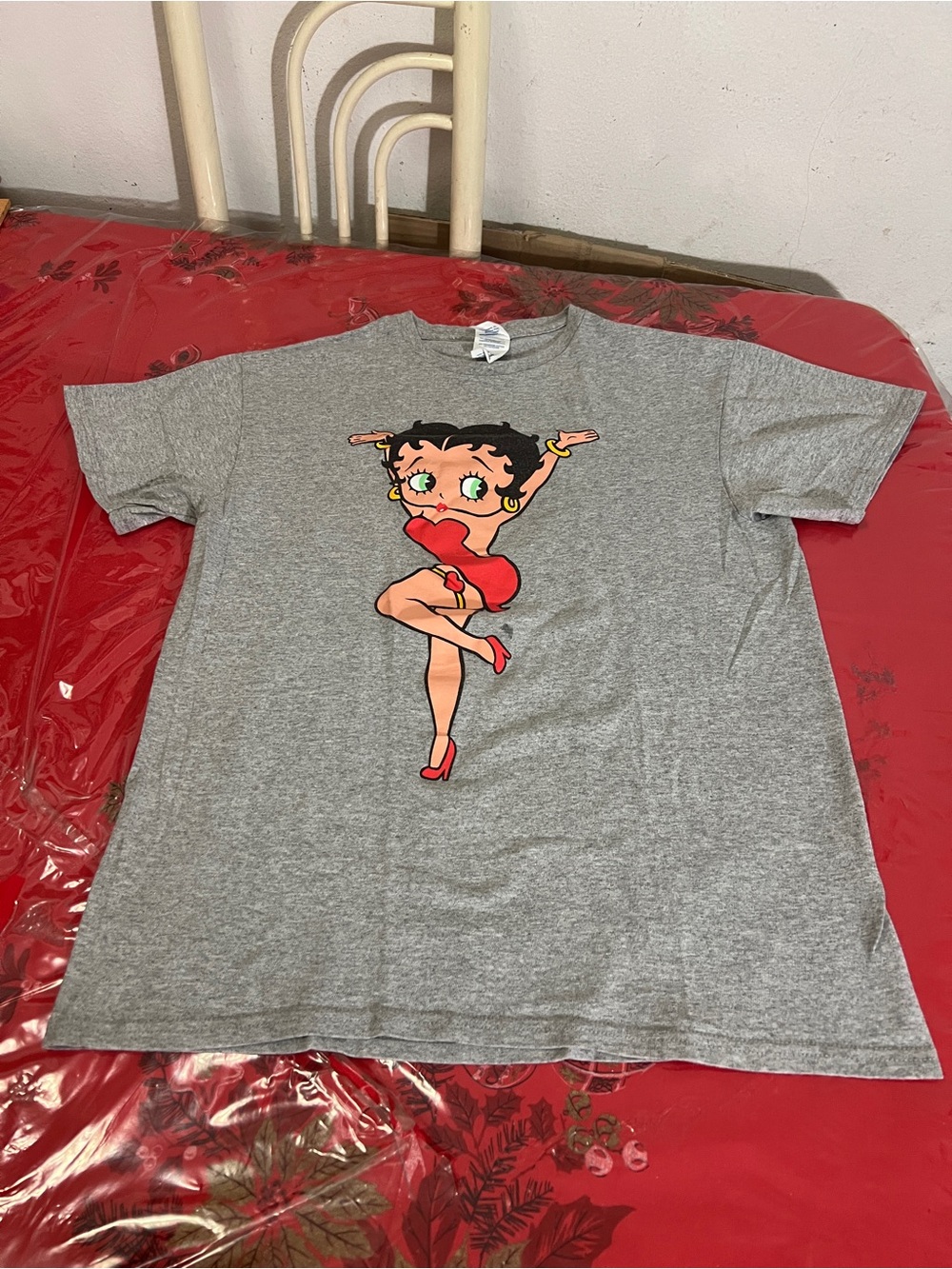 Betty Boop  ~ 1930's Cartoon ~ Gray T-Shirt~ Delta Pro Weight  ~ Size M ~ Womens
